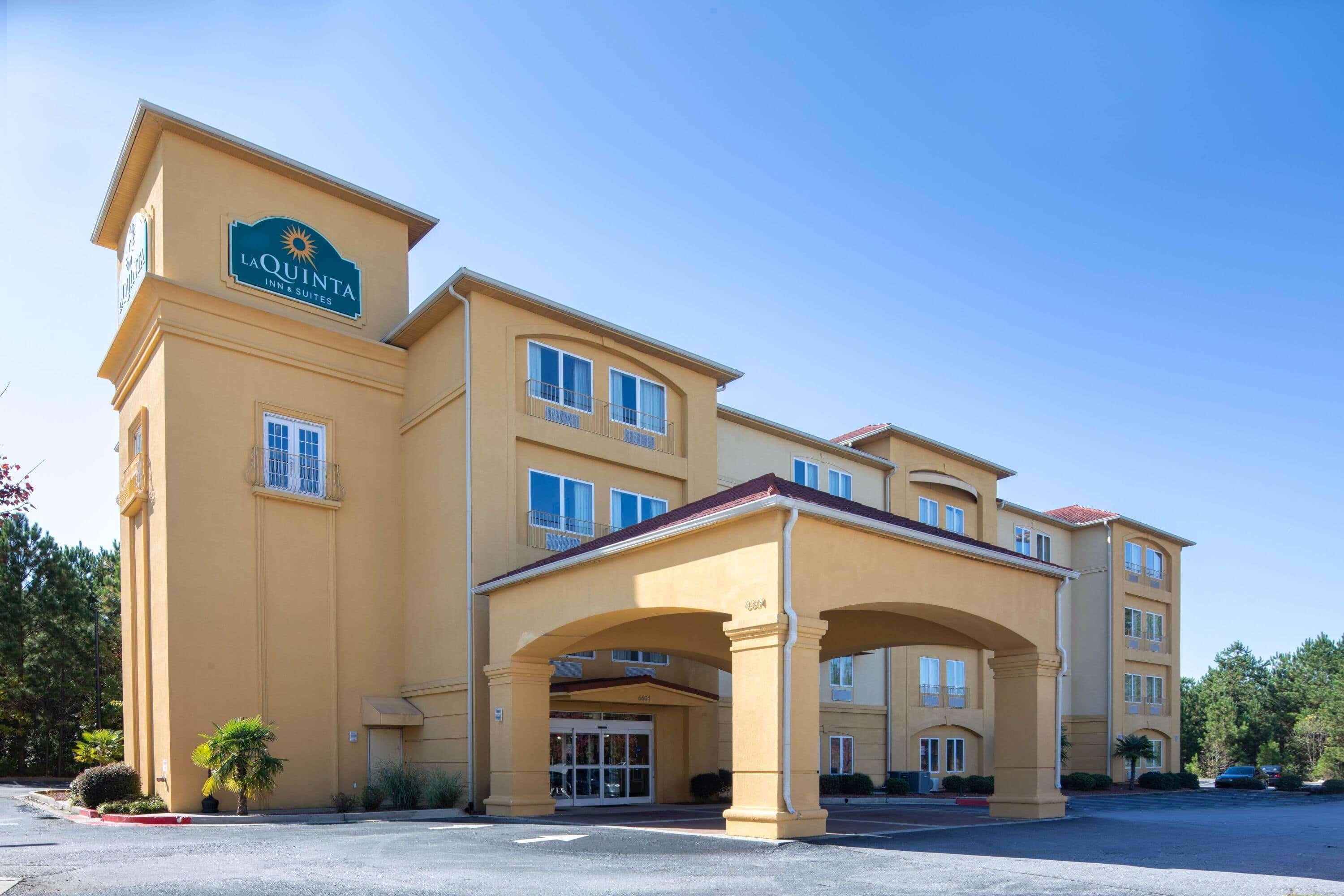 La Quinta By Wyndham Atlanta Union City Hotel Exterior photo